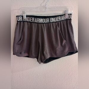Under Armour Women's Gray Shorts‎